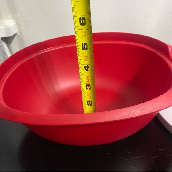 TUPPERWARE Essentials Passion Red SOUP SERVER W/LADLE + Lid 7 1/2 Cup Bowl - Picture 12 of 12